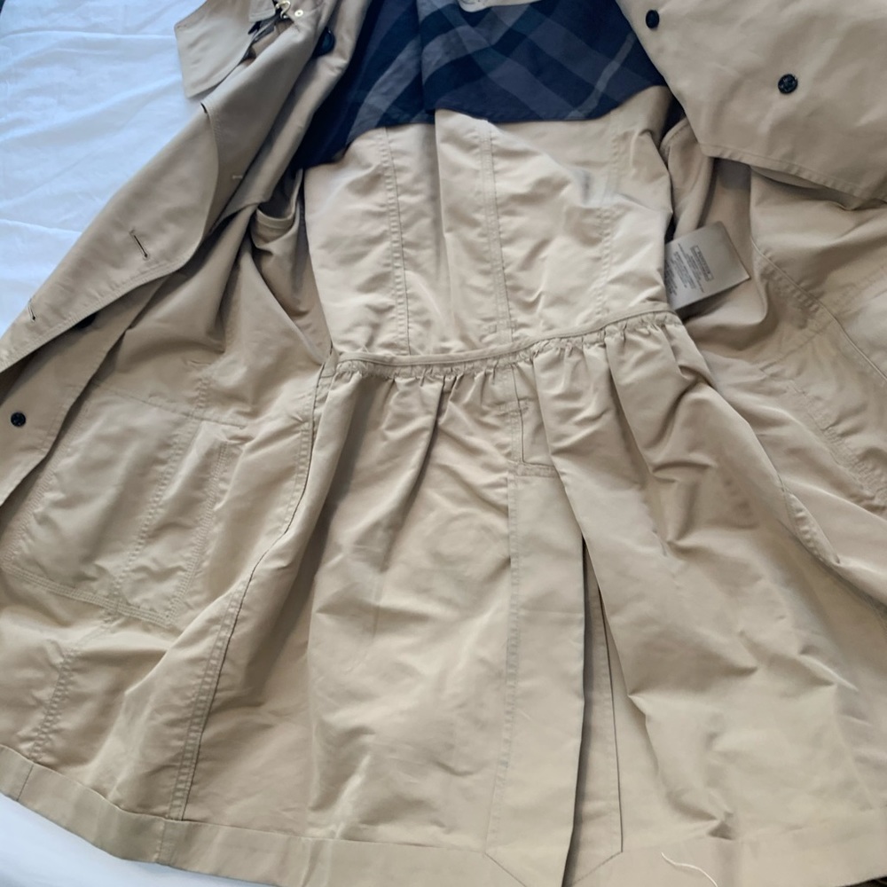 Burberry Authentic New Raincoat - Picture 11 of 15
